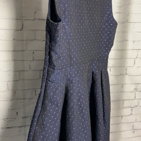 Basic Model Sleeveless Dress for Women - Picture 4 of 5